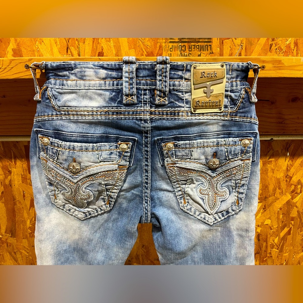 Men’s Rock Revival Straight Jeans size 29